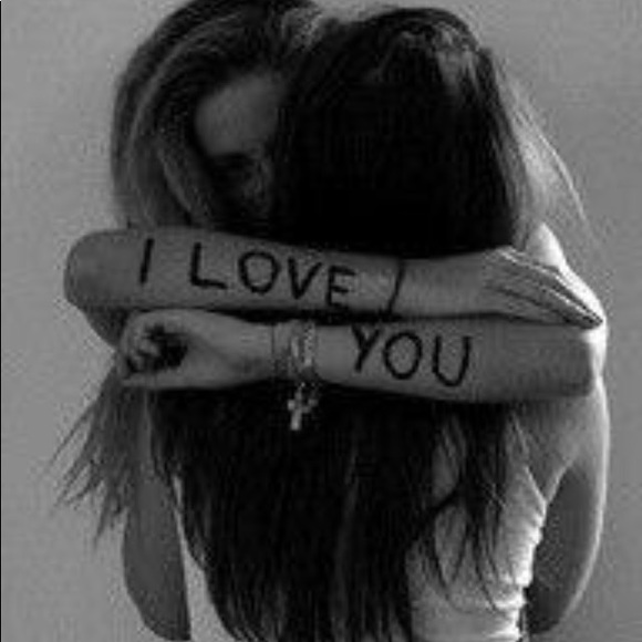 Meet your Posher, Laura - Picture 3 of 5